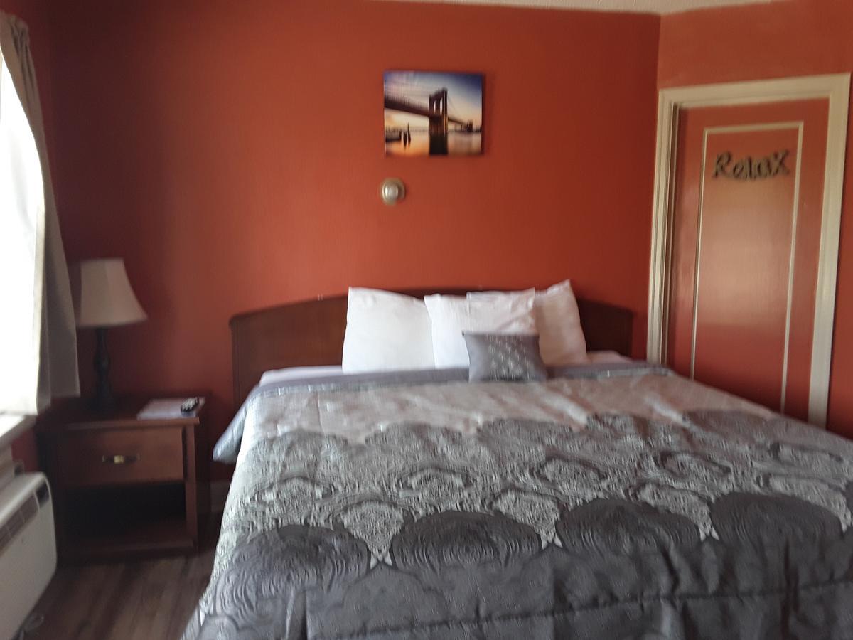 Eddy'S Motel Butte Exterior photo